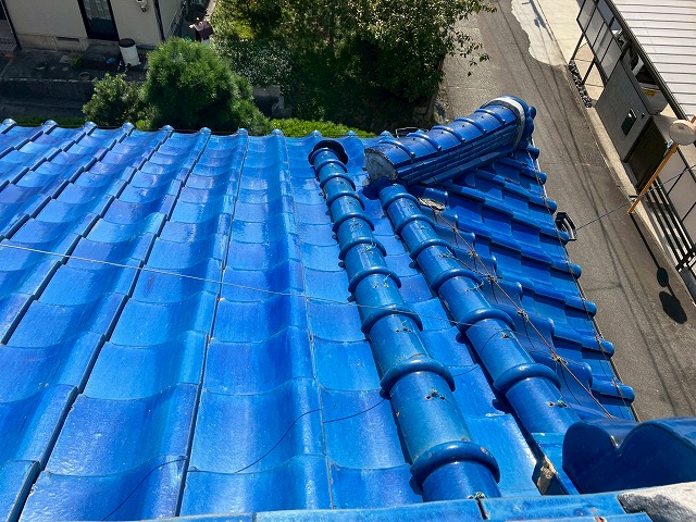 細かく作りこまれた瓦屋根